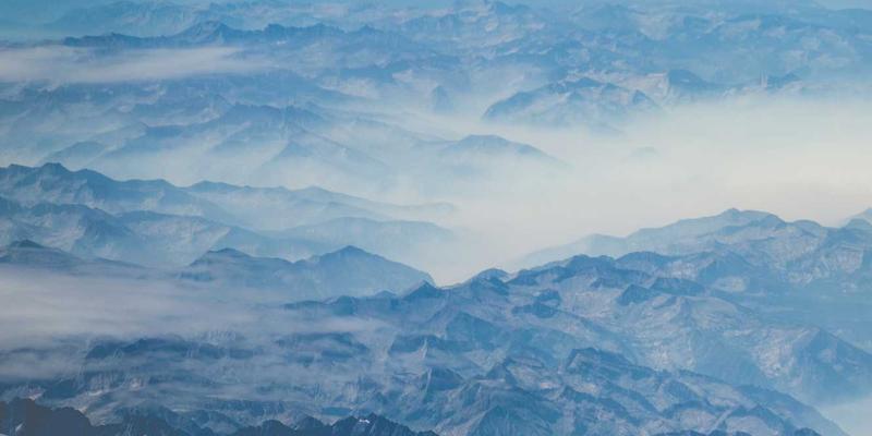 宠物箱与宠物围栏全解析：如何为爱宠打造安全舒适的生活空间